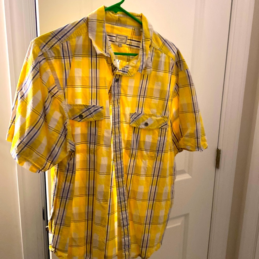 Haggar Button Down Shirt